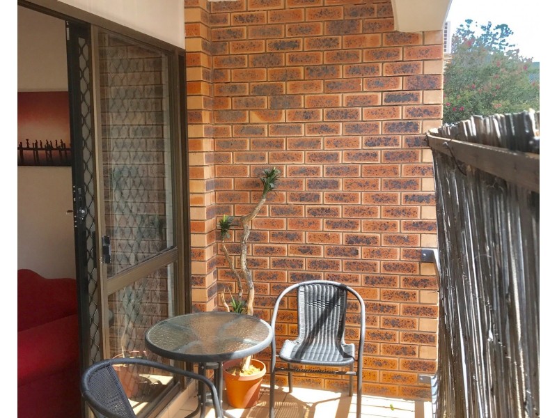 1/237 Sir Fred Schonell Drive, St Lucia QLD 4067