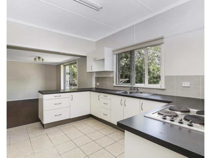 73 Queenscroft Street, Chelmer QLD 4068