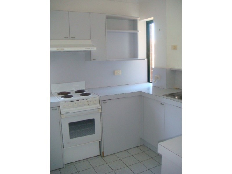 2/119 Munro Street, St Lucia QLD 4067