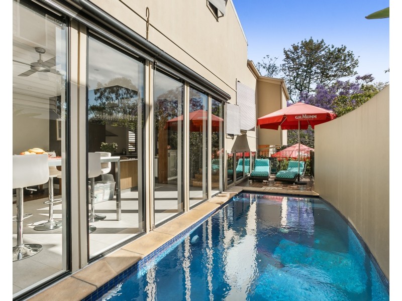 16 The Drive, Bardon QLD 4065