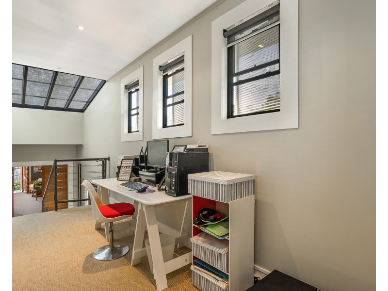 16 The Drive, Bardon QLD 4065