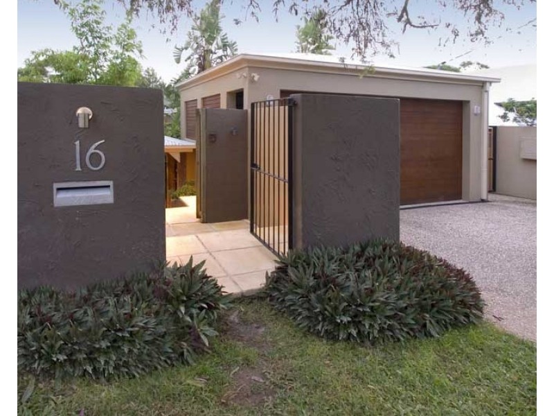 16 The Drive, Bardon QLD 4065