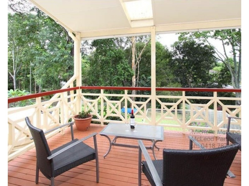 38 Henry Street, Chapel Hill QLD 4069