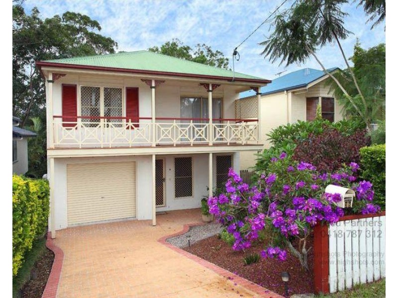 38 Henry Street, Chapel Hill QLD 4069