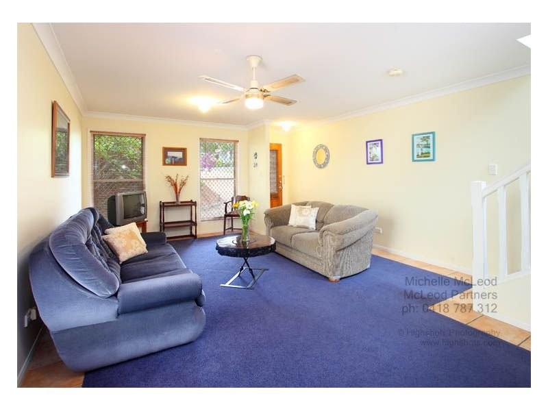 38 Henry Street, Chapel Hill QLD 4069