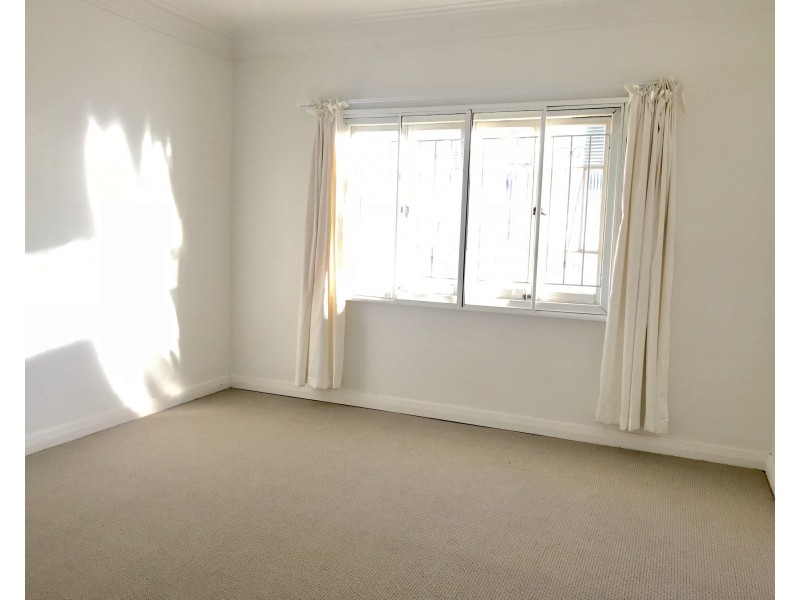 20 Beatrice Street, Taringa QLD 4068