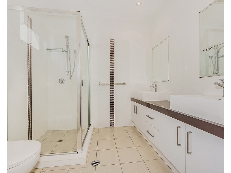 5/57 Sisley Street, St Lucia QLD 4067