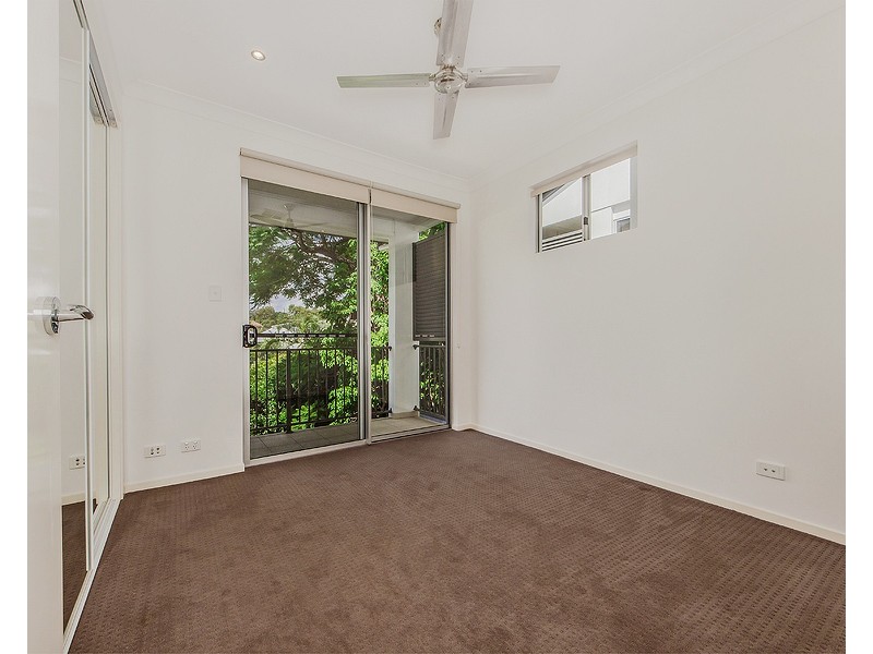 5/57 Sisley Street, St Lucia QLD 4067