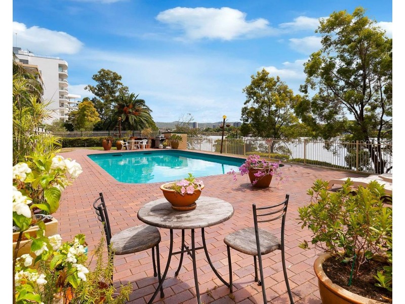 16/122 Macquarie Street, St Lucia QLD 4067