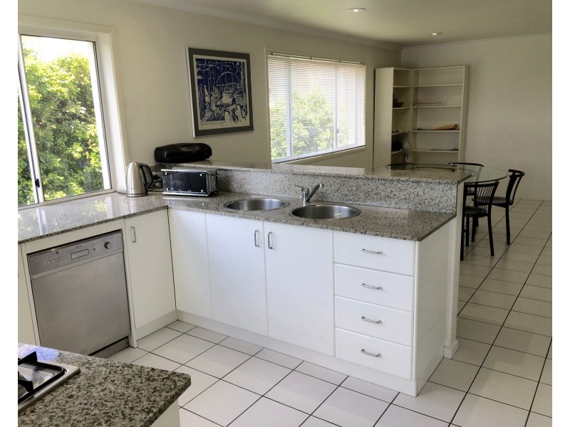 240 Swann Road, Taringa QLD 4068