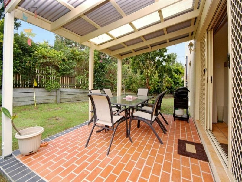 6 Rambler Street, Bardon QLD 4065