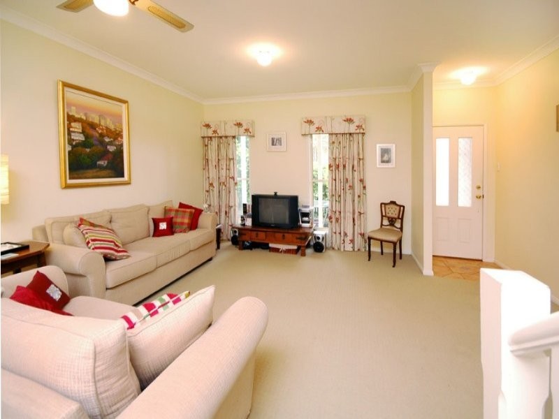 6 Rambler Street, Bardon QLD 4065