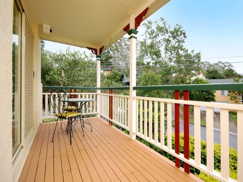 6 Rambler Street, Bardon QLD 4065