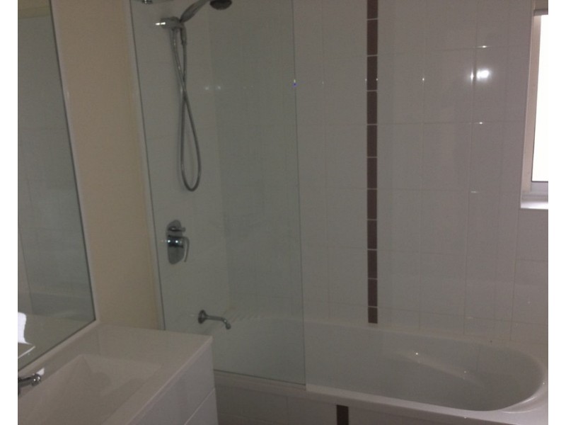 2/16 Explorer Street, Toowong QLD 4066