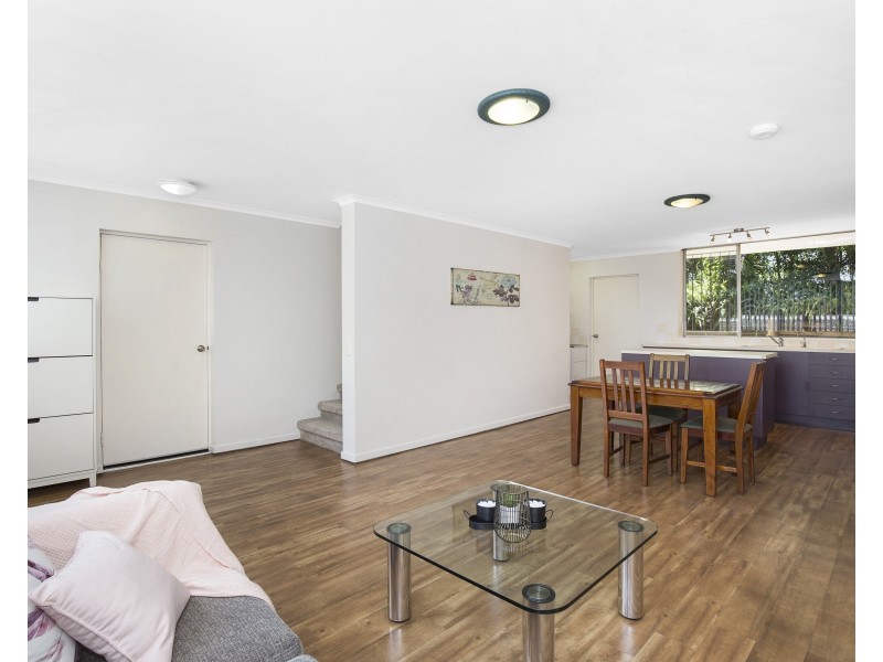 18/18 Holmes Street, Toowong QLD 4066