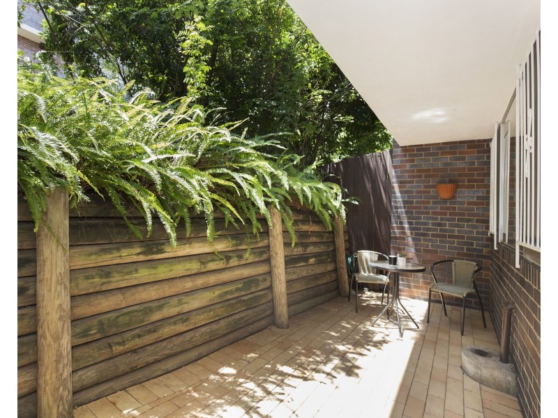 18/18 Holmes Street, Toowong QLD 4066