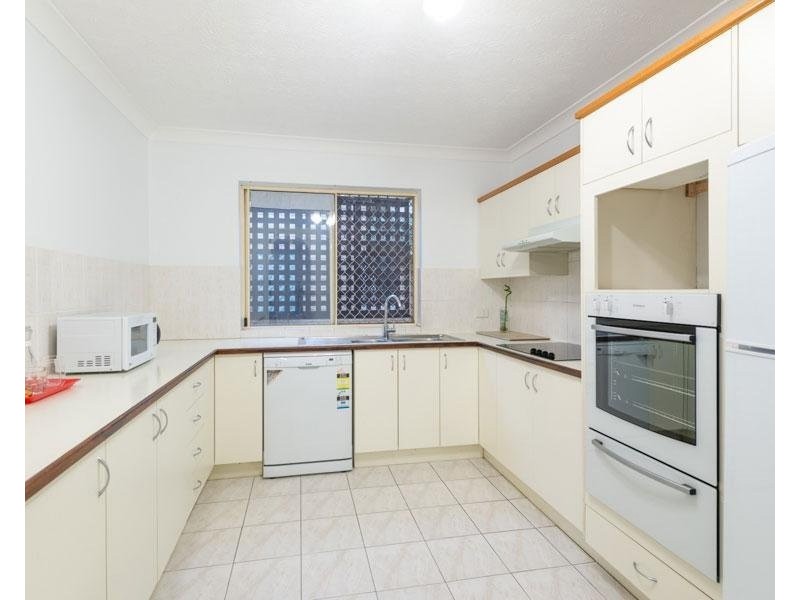1/14 Warren Street, St Lucia QLD 4067