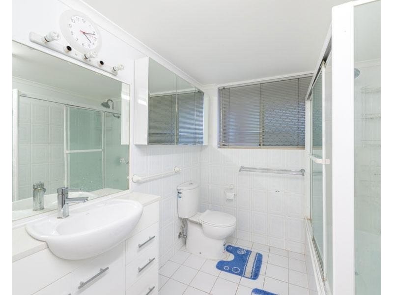 1/14 Warren Street, St Lucia QLD 4067