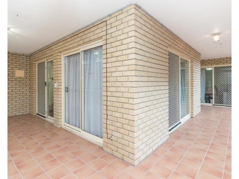 1/14 Warren Street, St Lucia QLD 4067