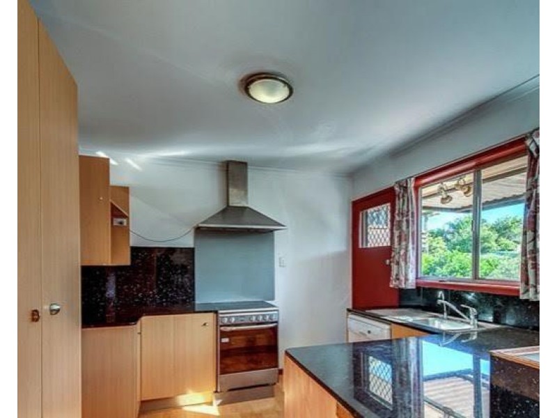 66 Brownie Street, Jamboree Heights QLD 4074