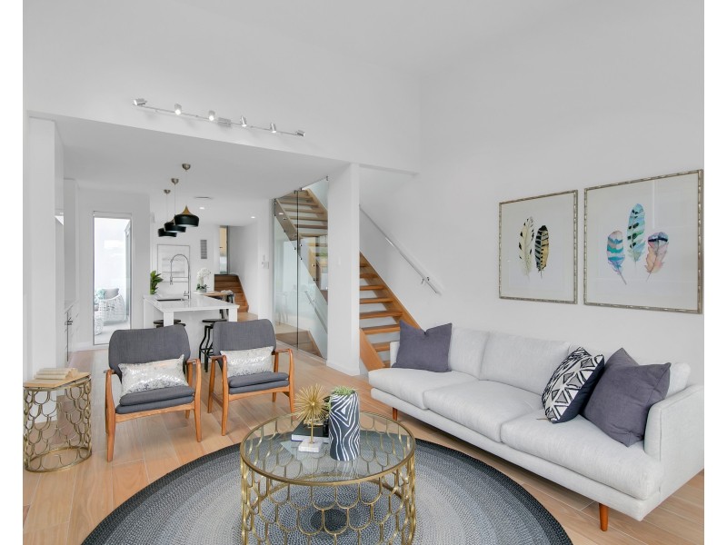 25 Bellevue Parade, Taringa QLD 4068