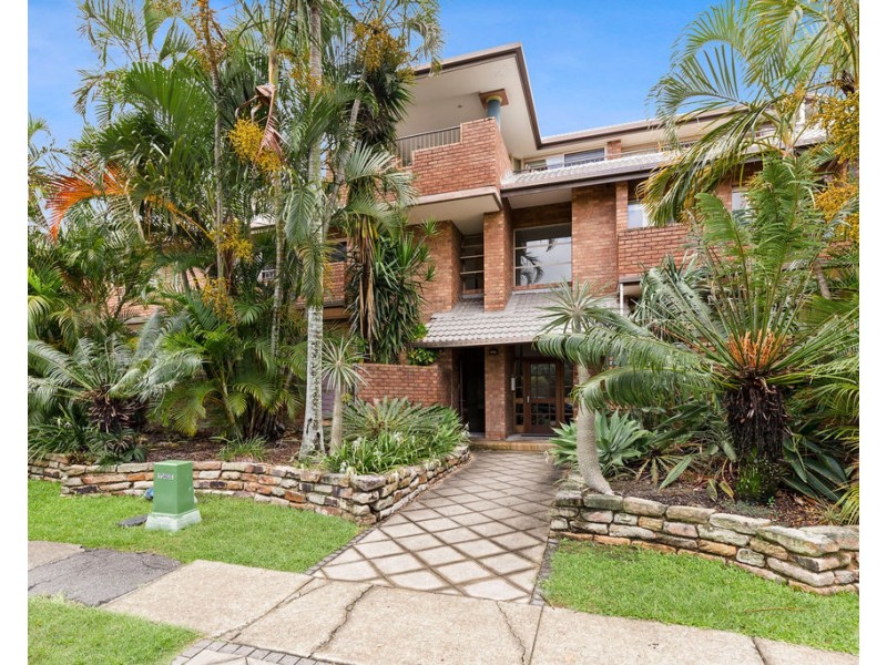 3/8 Carr Street, St Lucia QLD 4067