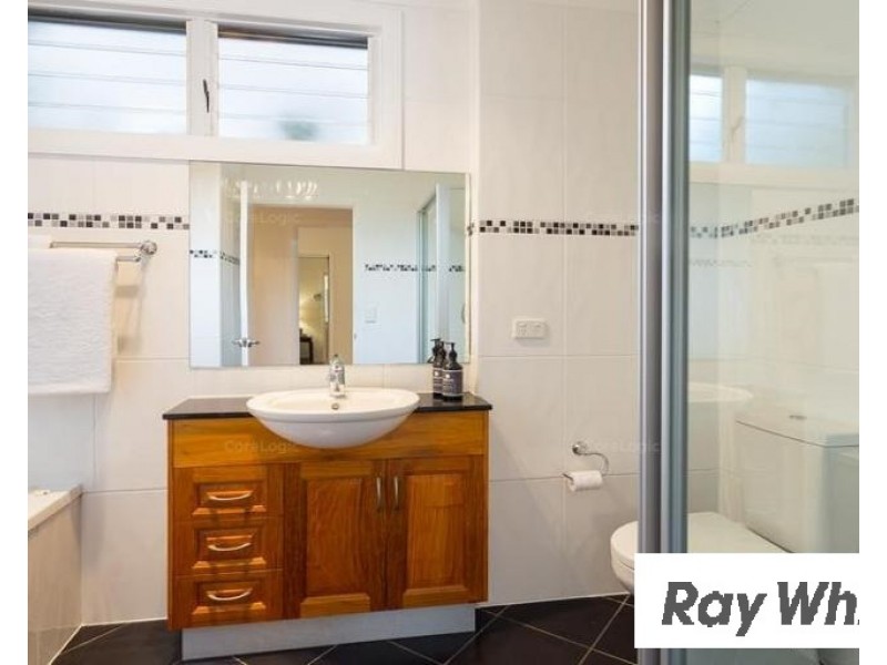 30 Camira Street, St Lucia QLD 4067