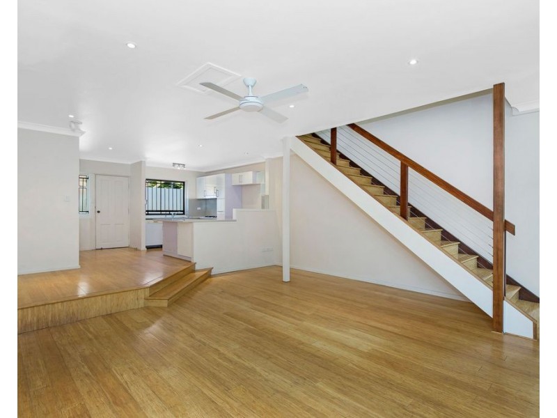 2/136 Miskin Street, Toowong QLD 4066