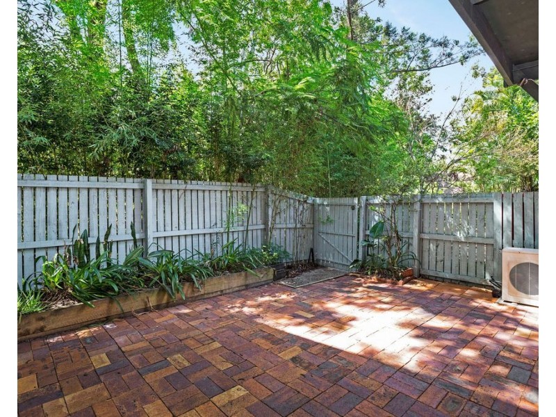 2/136 Miskin Street, Toowong QLD 4066