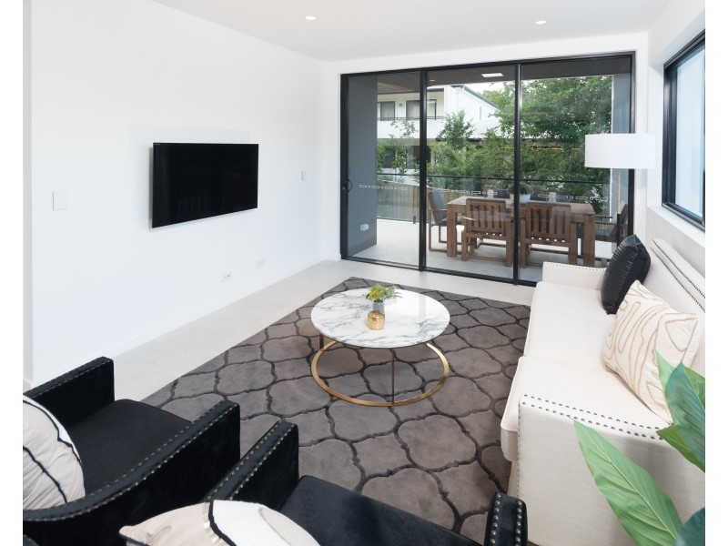 110 Carmody Road, St Lucia QLD 4067