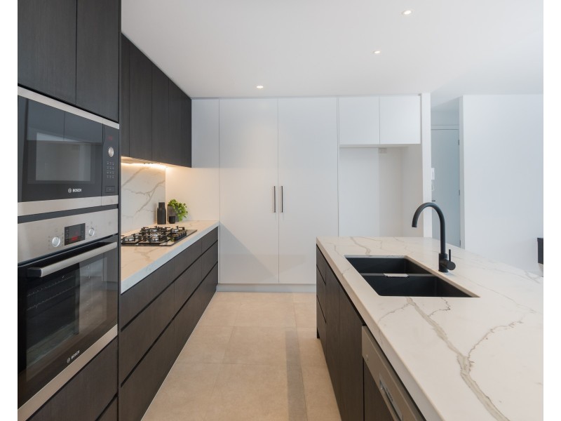 110 Carmody Road, St Lucia QLD 4067