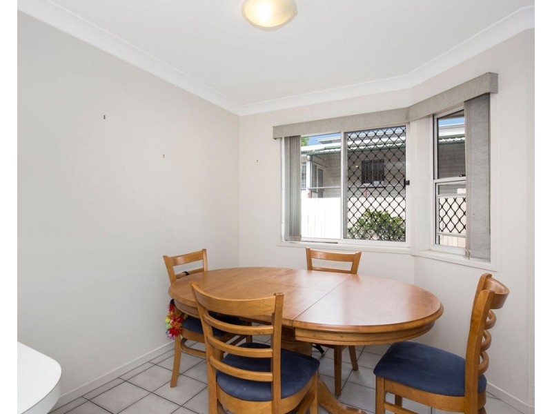 1/126 Clarence Road, Indooroopilly QLD 4068