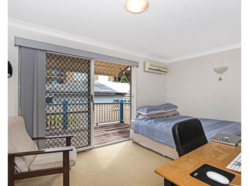 1/126 Clarence Road, Indooroopilly QLD 4068