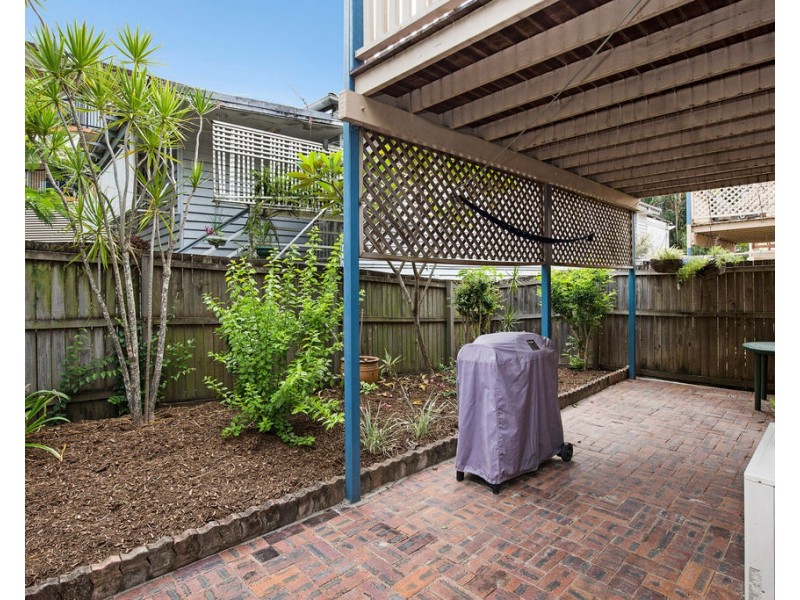 1/126 Clarence Road, Indooroopilly QLD 4068