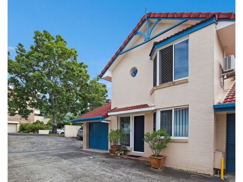 1/126 Clarence Road, Indooroopilly QLD 4068