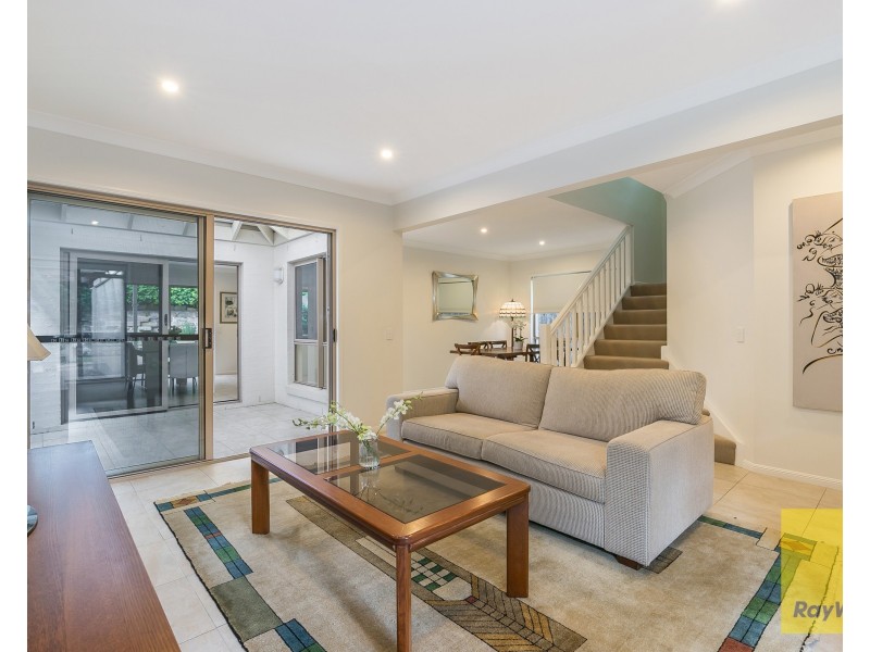 66 Jolimont Street, Sherwood QLD 4075