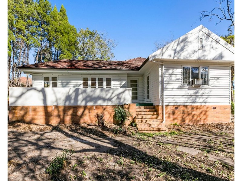 319 Carmody Road, St Lucia QLD 4067