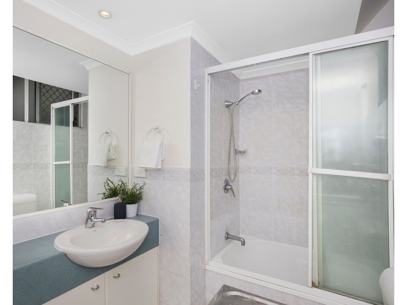 1/16 Patrick Lane, Toowong QLD 4066