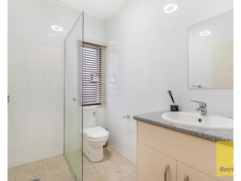 16 Coleman Street, Graceville QLD 4075