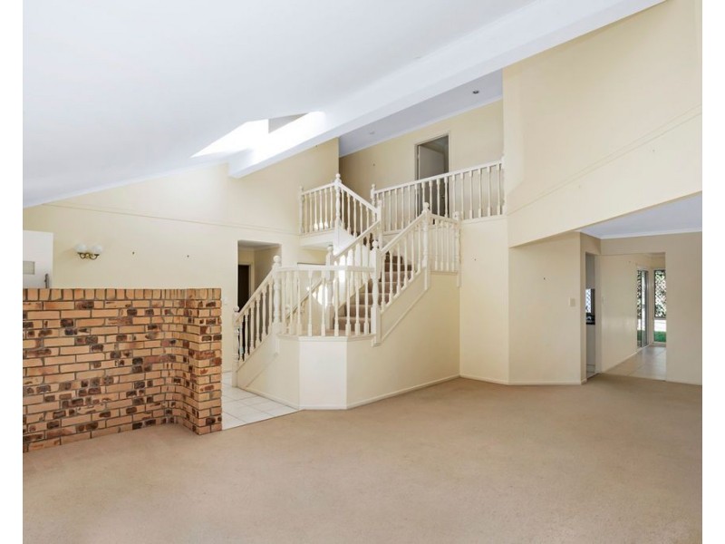 36 Ngeringa Crescent, Chapel Hill QLD 4069