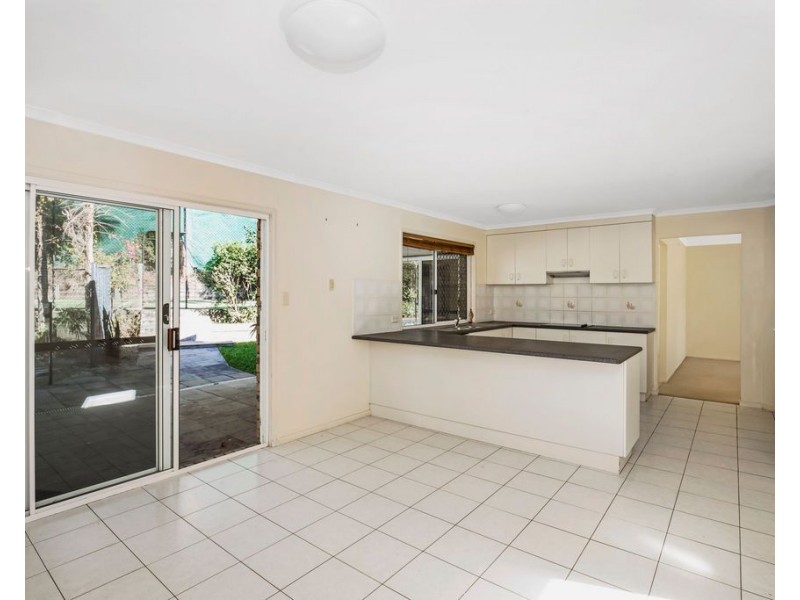 36 Ngeringa Crescent, Chapel Hill QLD 4069