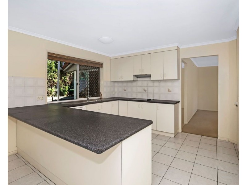 36 Ngeringa Crescent, Chapel Hill QLD 4069