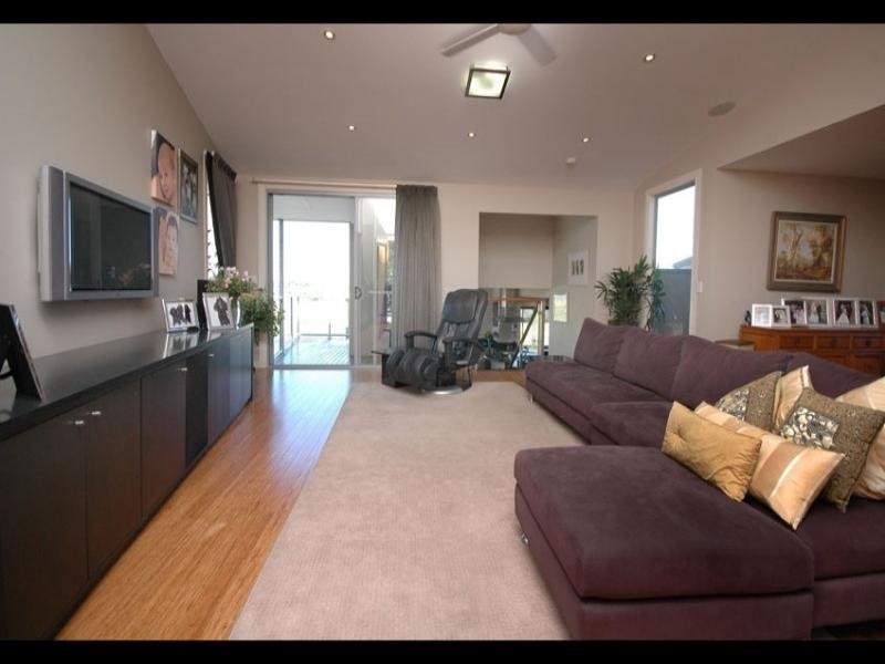 10 Victoria Terrace, Newstead QLD 4006