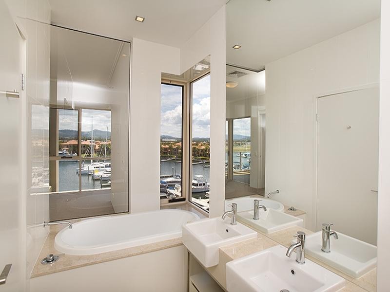 1781/1 Rialto Quays Drive, Hope Island QLD 4212