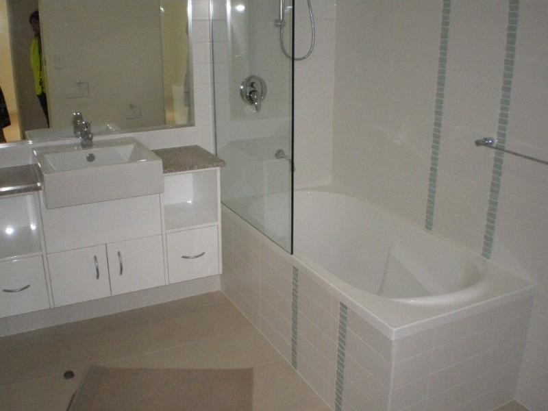 73/101 Clarence Road, Indooroopilly QLD 4068