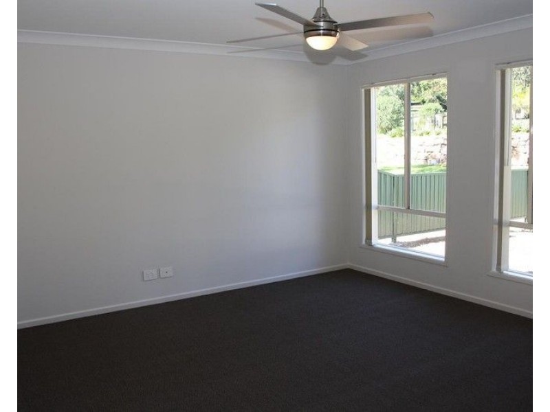 5 Margaret Court, Kenmore QLD 4069