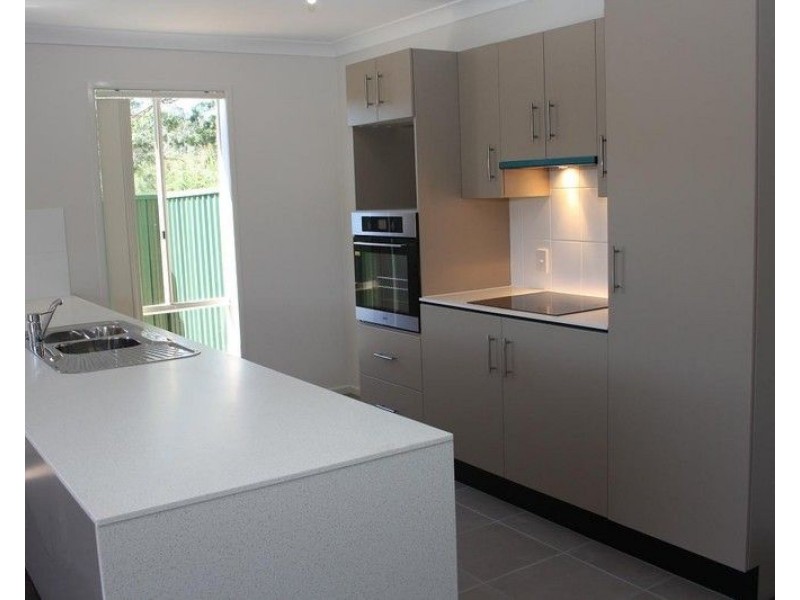 5 Margaret Court, Kenmore QLD 4069