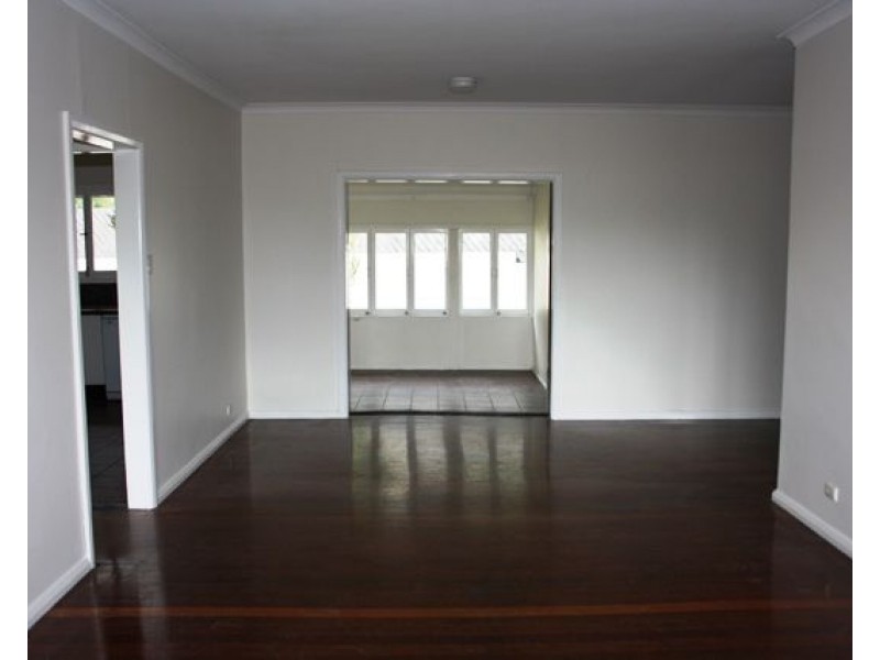 44 Rennie Street, Indooroopilly QLD 4068