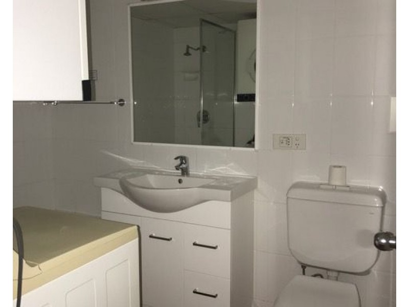 15/435 Coronation Drive, Auchenflower QLD 4066