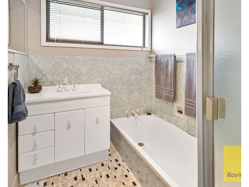 311 Cliveden Avenue, Oxley QLD 4075